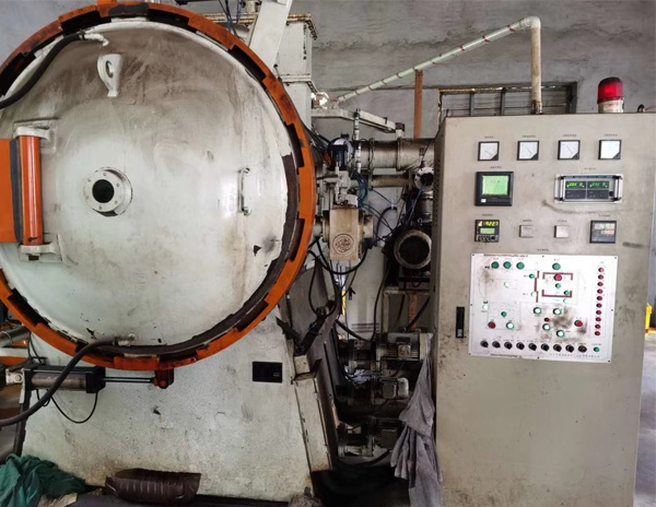 二手真空油淬炉