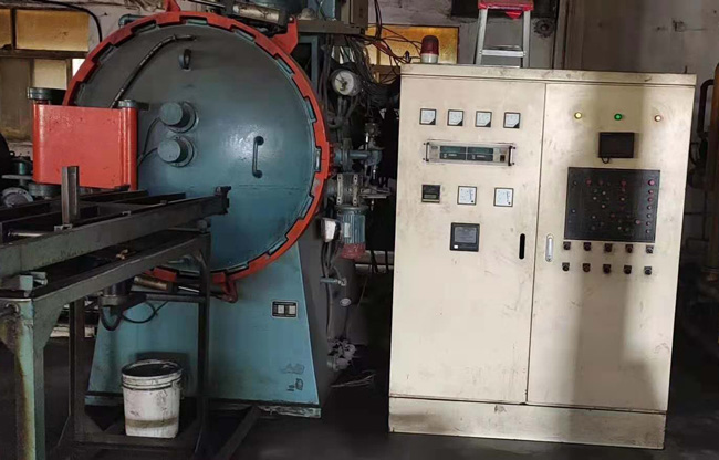 二手真空油淬炉